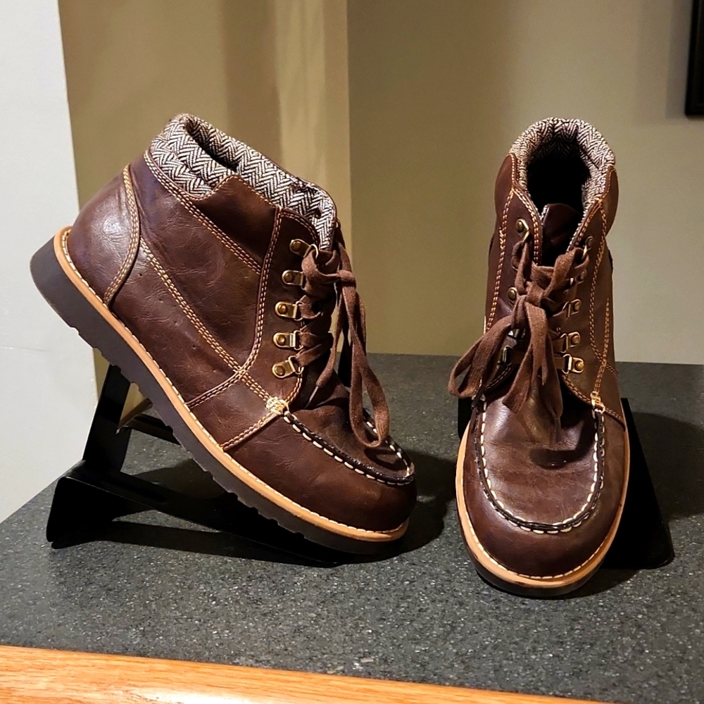 Kenneth Cole Reaction Brown Leather boot
